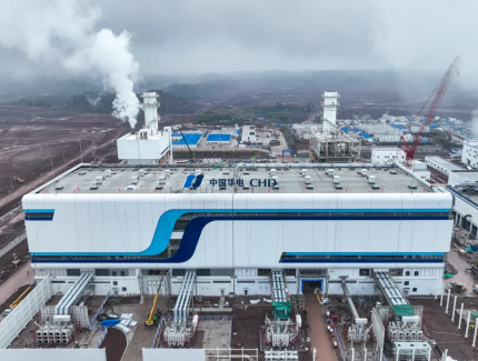 我国首台550兆瓦F级燃气机组正式投产发电